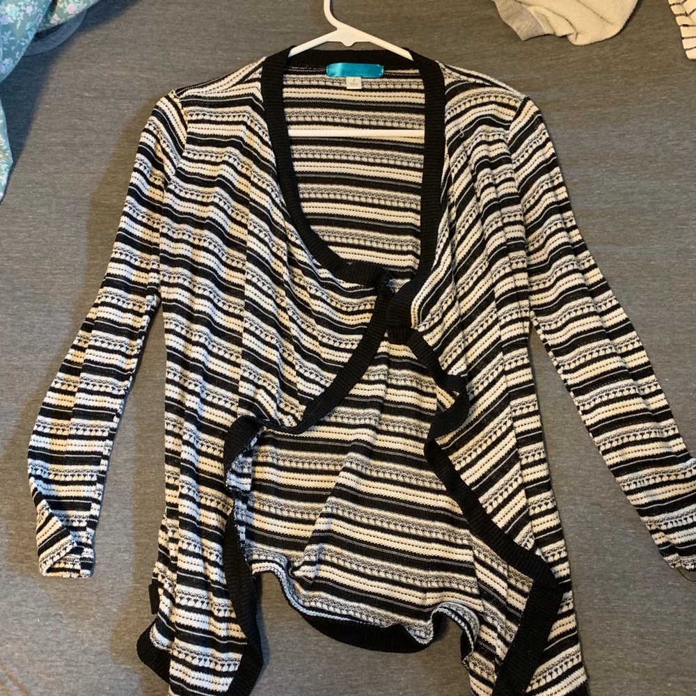Asymmetrical lightweight sweater